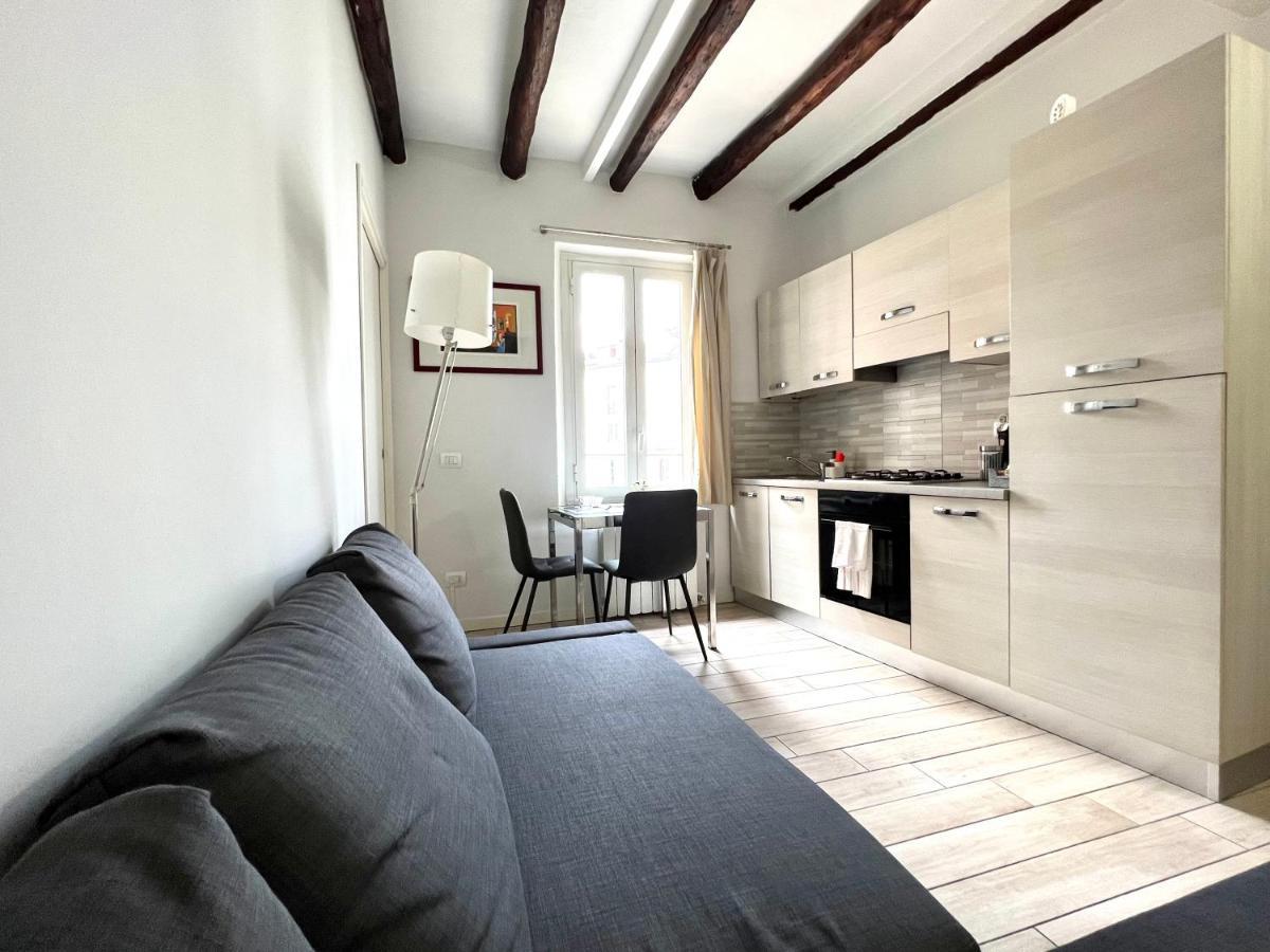 Beautiful View Navigli Apartment Milan Bagian luar foto